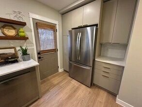 9175 Kardel Dr in Saint John, IN - Building Photo - Building Photo