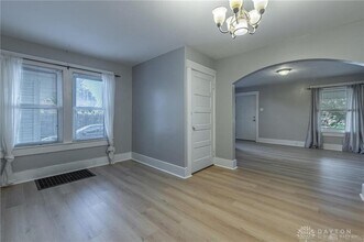 9 S Maple Ave, Unit 7 in Fairborn, OH - Building Photo - Building Photo