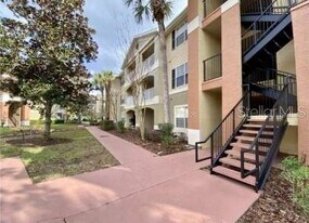 1969 Summer Club Dr in Oviedo, FL - Building Photo