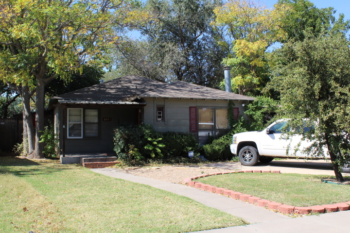 2810 Canton Ave in Lubbock, TX - Foto de edificio