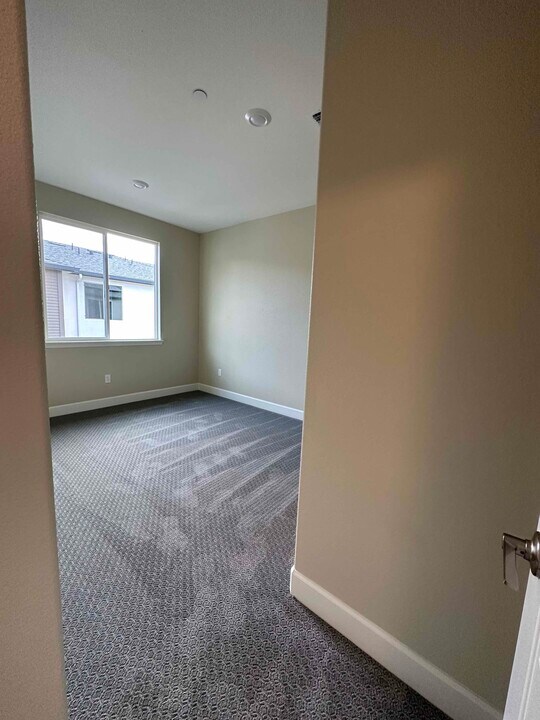 415 Industrial Pky, Unit 1 in Hayward, CA - Building Photo