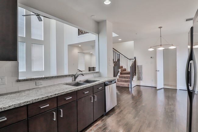 4403 Austin St in Houston, TX - Foto de edificio - Building Photo