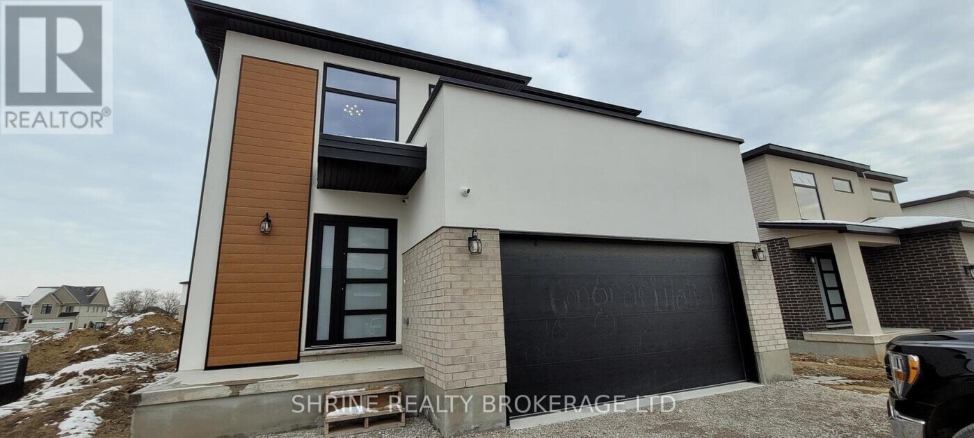 12 Kaiser Ln in Middlesex Centre, ON - Building Photo