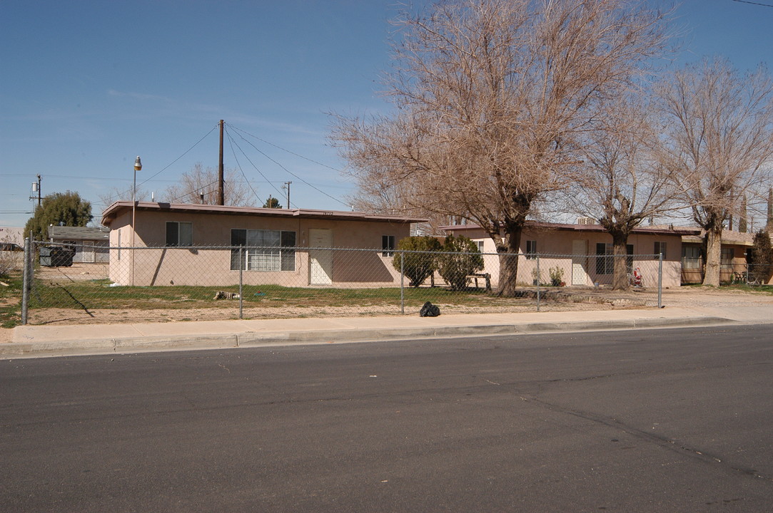 14732-14742 Mesa Dr in Victorville, CA - Foto de edificio