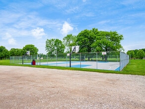 Post Woods in Reynoldsburg, OH - Foto de edificio - Building Photo