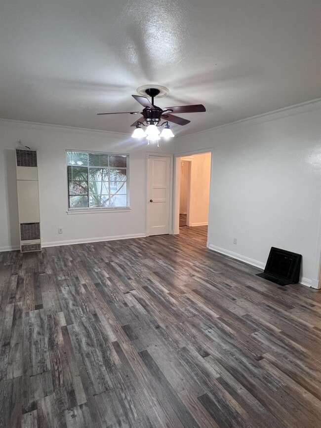 1024 N Broadway St in Fresno, CA - Building Photo - Building Photo