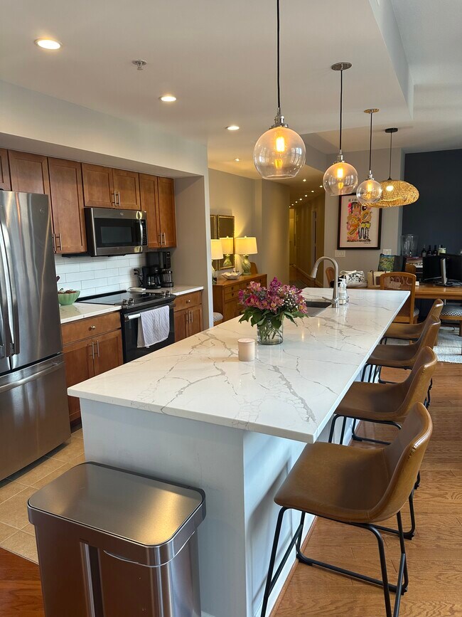 400 Massachusetts Ave NW, Unit #807 in Washington, DC - Building Photo - Building Photo