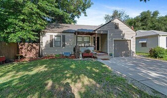 739 S Terrace Dr in Wichita, KS - Building Photo