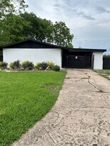 5427 Heatherbrook Dr in Houston, TX - Building Photo