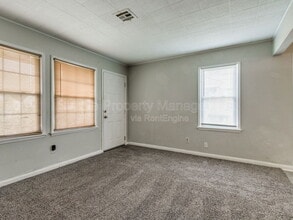 402 Babb Dr in Midwest City, OK - Building Photo - Building Photo