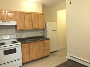 120 Berkshire St, Unit 6 in Cambridge, MA - Foto de edificio - Building Photo