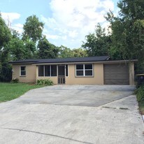 5160 Columbus Ave in Jacksonville, FL - Building Photo