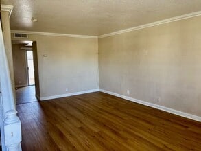 5640 Riverside Dr in Chino, CA - Building Photo - Building Photo