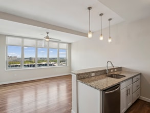 Terraces at Manchester in Richmond, VA - Foto de edificio - Building Photo