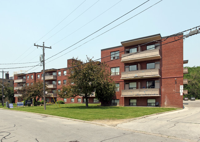 Eccleston Terrace in Toronto, ON - Building Photo - Building Photo