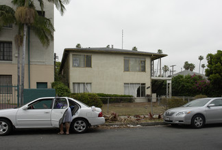 1622 N Harvar in Los Angeles, CA - Building Photo - Building Photo