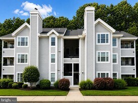 604 Moonglow Rd in Odenton, MD - Building Photo