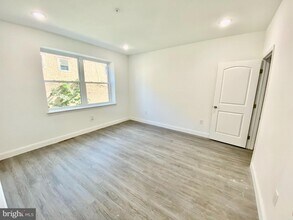 925 N Broad St-Unit -E in Philadelphia, PA - Building Photo - Building Photo