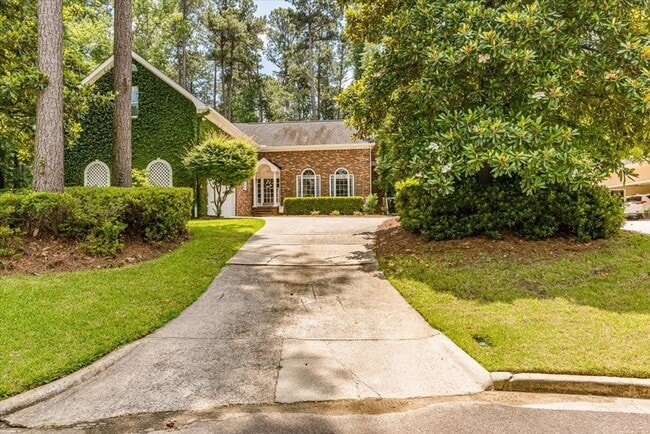 property at 3754 Roscommon S