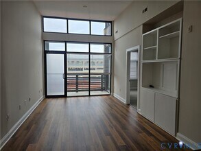 1333 W Broad St, Unit 510 in Richmond, VA - Foto de edificio - Building Photo