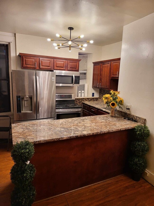 140 Chestnut St, Unit 319 in Springfield, MA - Foto de edificio - Building Photo