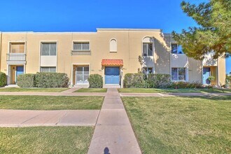 8344 E Chaparral Rd in Scottsdale, AZ - Building Photo - Building Photo