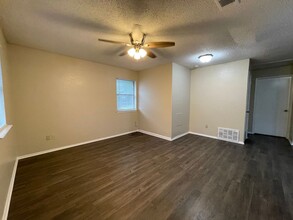 1709 Alston Ave in Fort Worth, TX - Building Photo - Building Photo