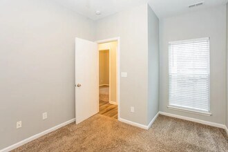 8312 Springhead Ln in Charlotte, NC - Building Photo - Building Photo