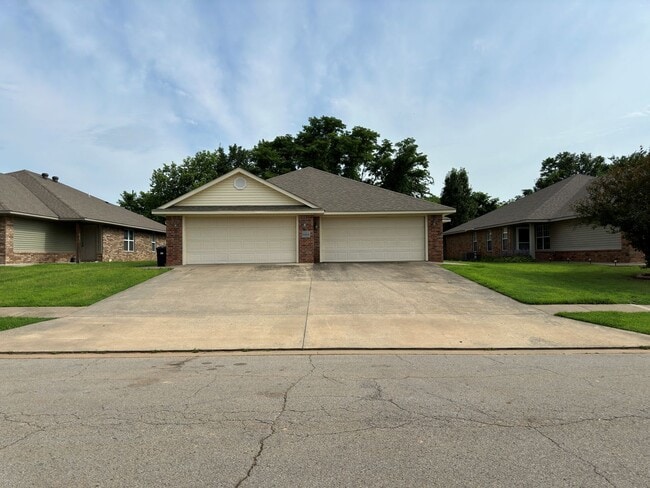 property at 2115 Plum Creek Ln