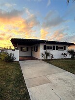 5039 Pelican Dr in New Port Richey, FL - Building Photo