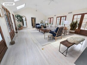 7 Briarsweet Ln in East Hampton, NY - Building Photo - Building Photo