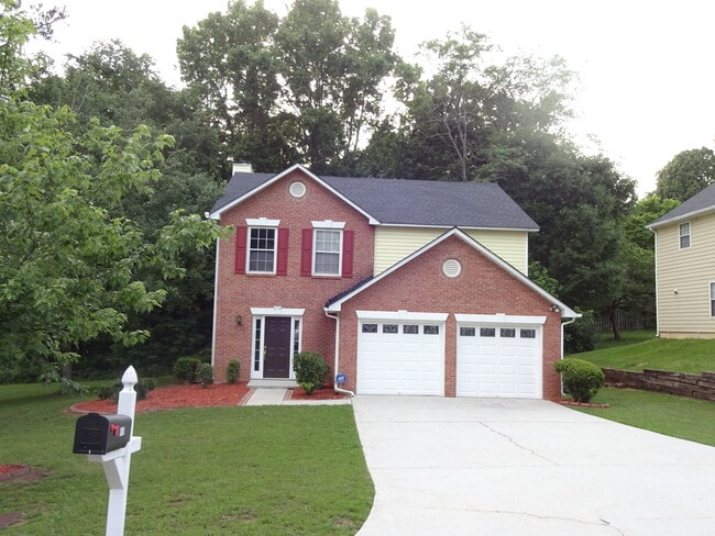 property at 650 Walnut Creek Dr NW