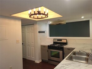 63 Devon Ln in Avondale Estates, GA - Building Photo - Building Photo