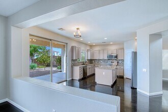 938 E Indian Wells Pl in Chandler, AZ - Building Photo - Building Photo