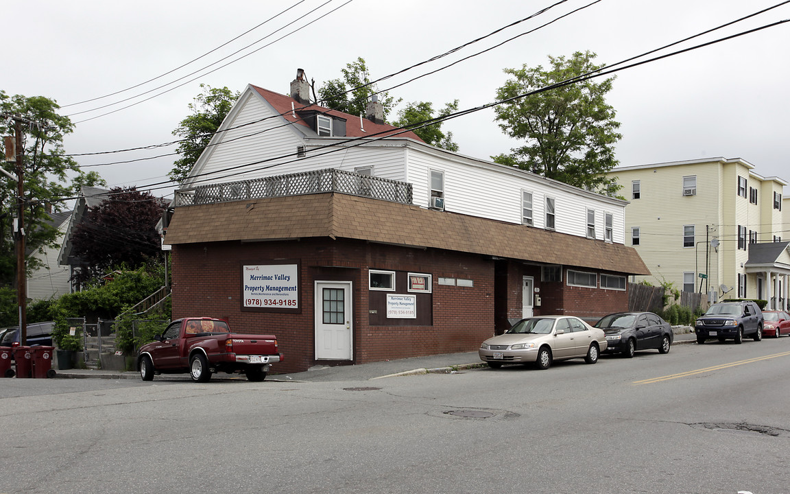 46 Howard St in Lowell, MA - Foto de edificio