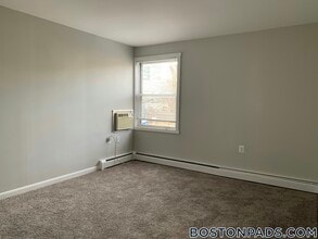 9 Bronsdon St in Boston, MA - Building Photo - Building Photo