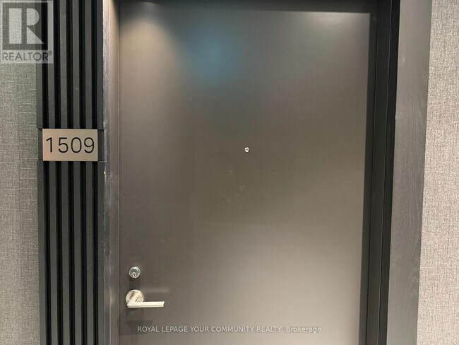 120 Broadway Ave in Toronto, ON - Building Photo - Building Photo