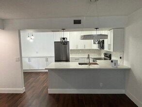 7690 Tahiti Ln in Greenacres, FL - Building Photo - Building Photo