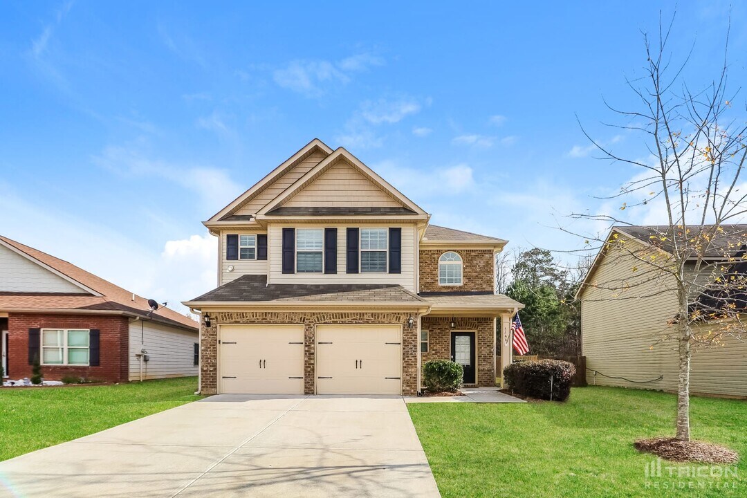5146 Summersun Dr in Morrow, GA - Building Photo