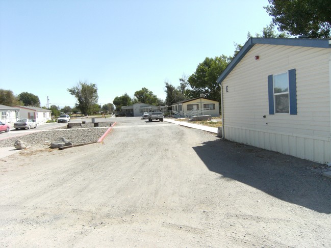 Greenleaf Manor Mobile Home Park in Fallon, NV - Building Photo - Building Photo