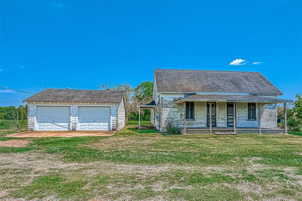 6143 Kamas Ln in Needville, TX - Building Photo