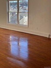 198 Woodland Ave in Yonkers, NY - Building Photo - Building Photo