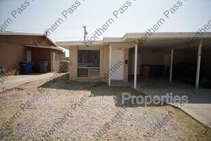 114 Bauxite Ave in El Paso, TX - Building Photo