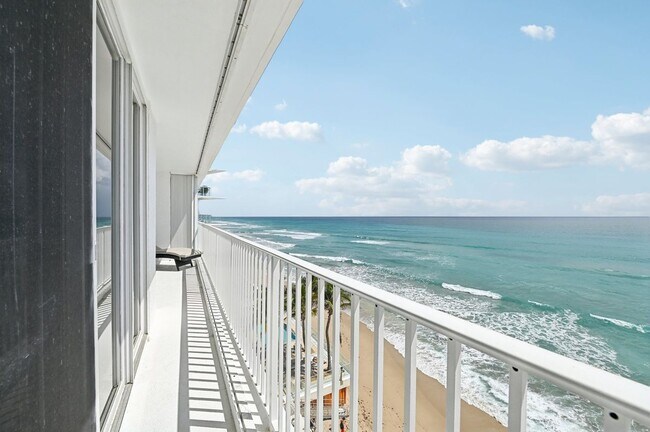 3580 S Ocean Blvd in South Palm Beach, FL - Building Photo - Building Photo