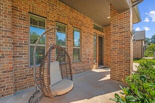 128 Buttonwood Ct in Willis, TX - Foto de edificio - Building Photo