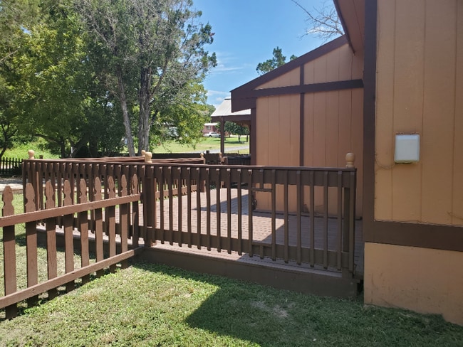 100 Skyview Dr in Kerrville, TX - Building Photo - Building Photo
