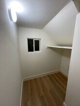 559 Sycamore St-Unit -Room B in Oakland, CA - Building Photo - Building Photo