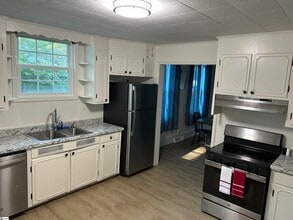 14 Mellon St in Slater, SC - Building Photo - Building Photo