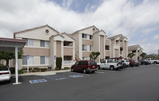 Arroyo Vista in Mission Viejo, CA - Foto de edificio - Building Photo