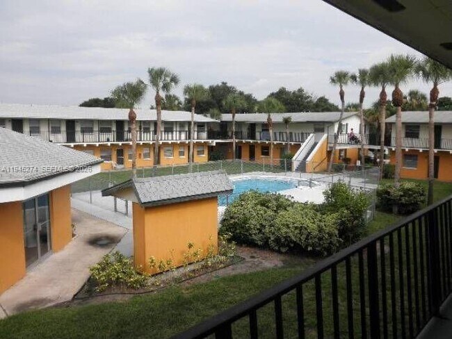 1723 Dixon Blvd in Cocoa, FL - Building Photo - Building Photo